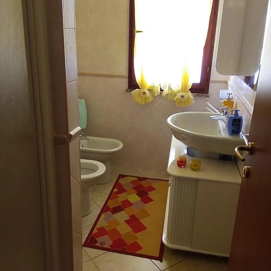 Casa Vacanze Antonella Pula A 750Mt Dal Centro. Semesterbostad